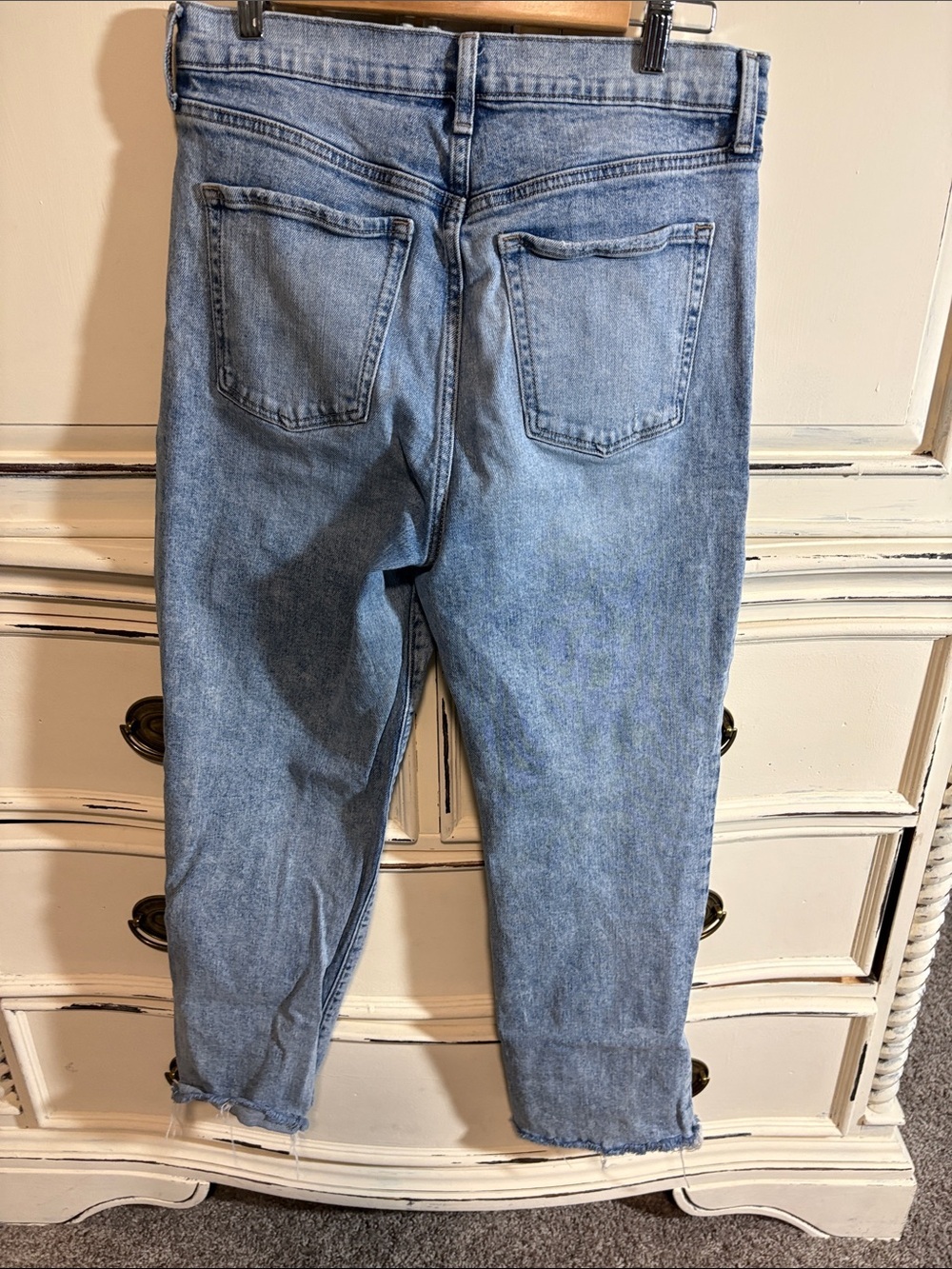 Old Navy Light Blue Relaxed Fit Women's Jeans - Picture 3 of 6
